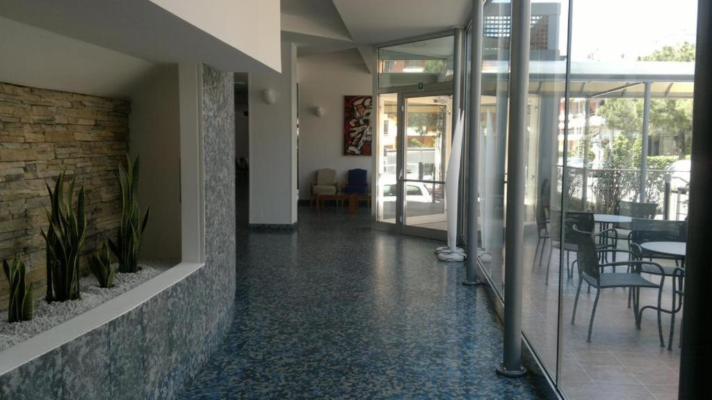 Hotel Leuco' Мартинсикуро Экстерьер фото