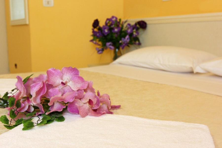 Hotel Leuco' Мартинсикуро Экстерьер фото