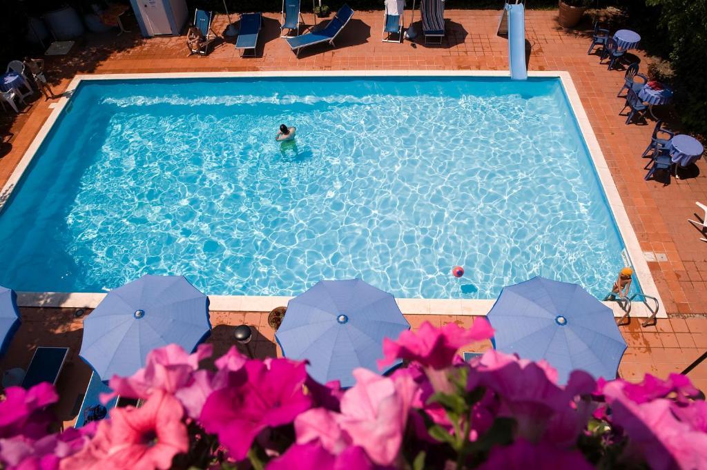 Hotel Leuco' Мартинсикуро Экстерьер фото