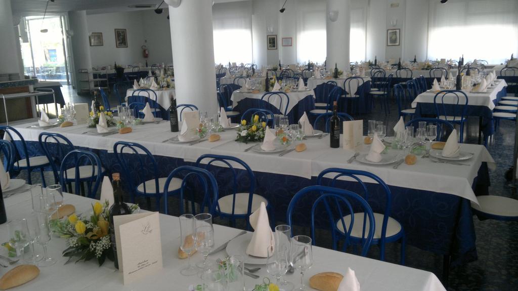 Hotel Leuco' Мартинсикуро Экстерьер фото