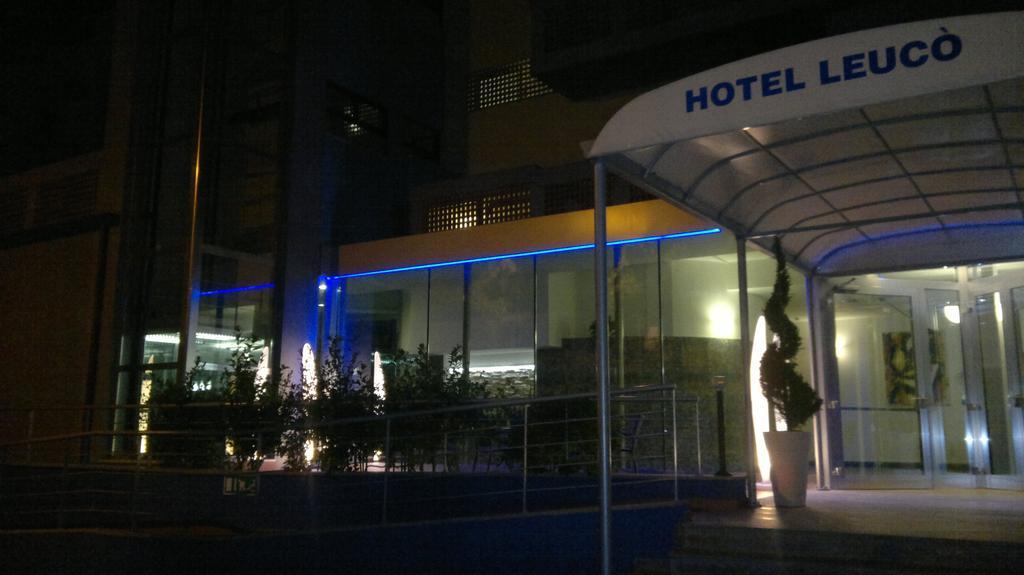 Hotel Leuco' Мартинсикуро Экстерьер фото
