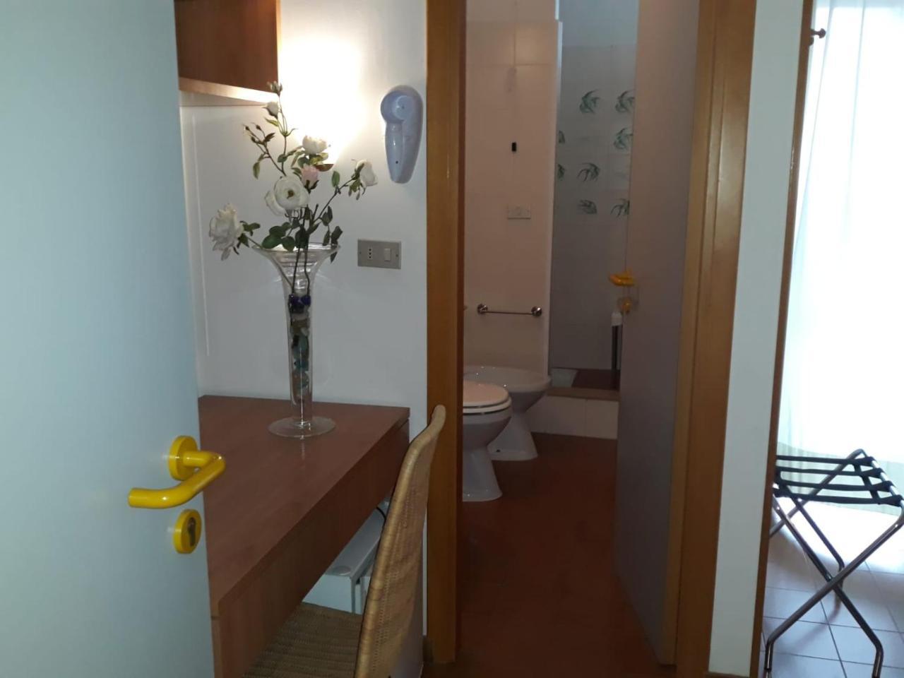 Hotel Leuco' Мартинсикуро Экстерьер фото