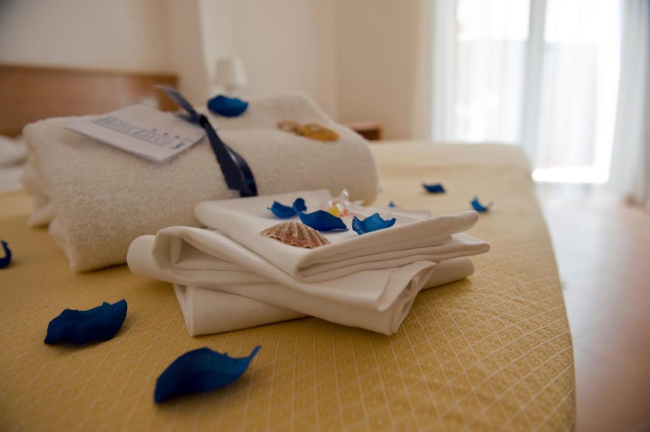 Hotel Leuco' Мартинсикуро Экстерьер фото